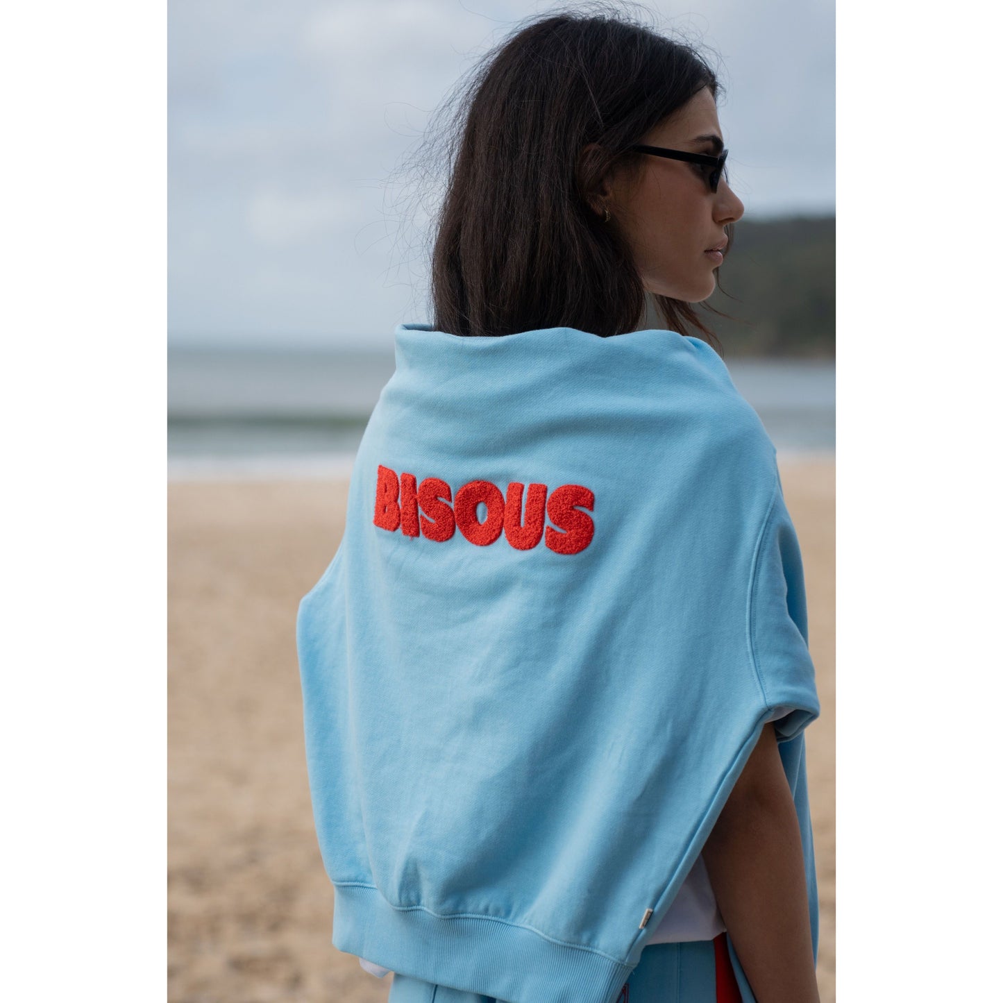 BISOUS SWEATSHIRT -ICE BLUE