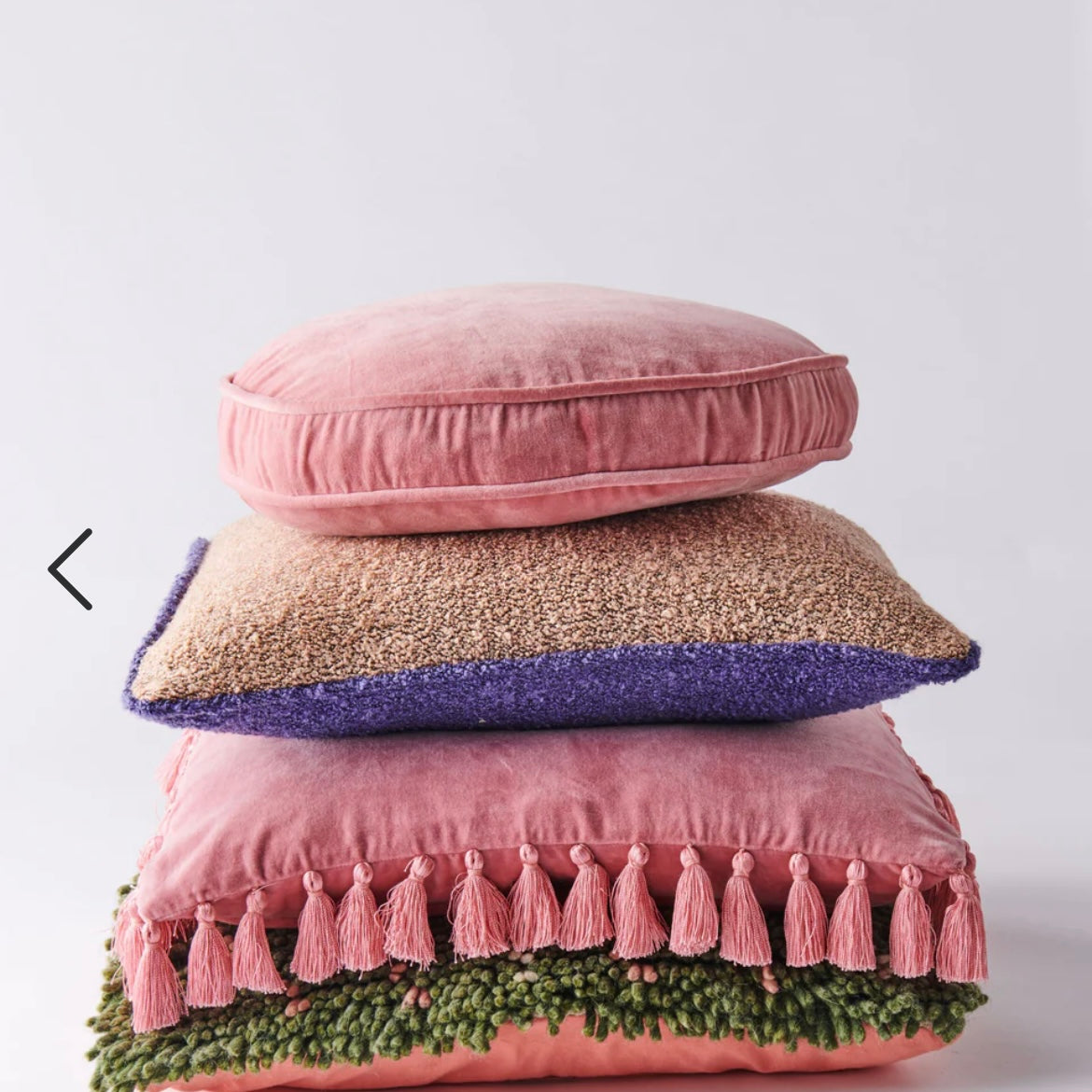 DUSTY ROSE VELVET PEA CUSHION