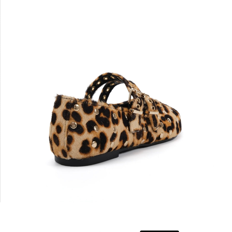 Gaia Leopard Slides