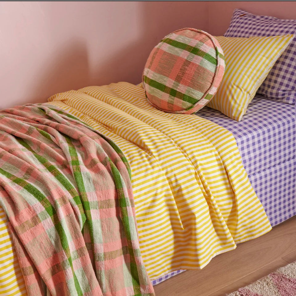 PISTACHIO TARTAN WOVEN THROW