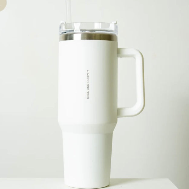 THE HIPPO BOTTLE- ARTIC WHITE