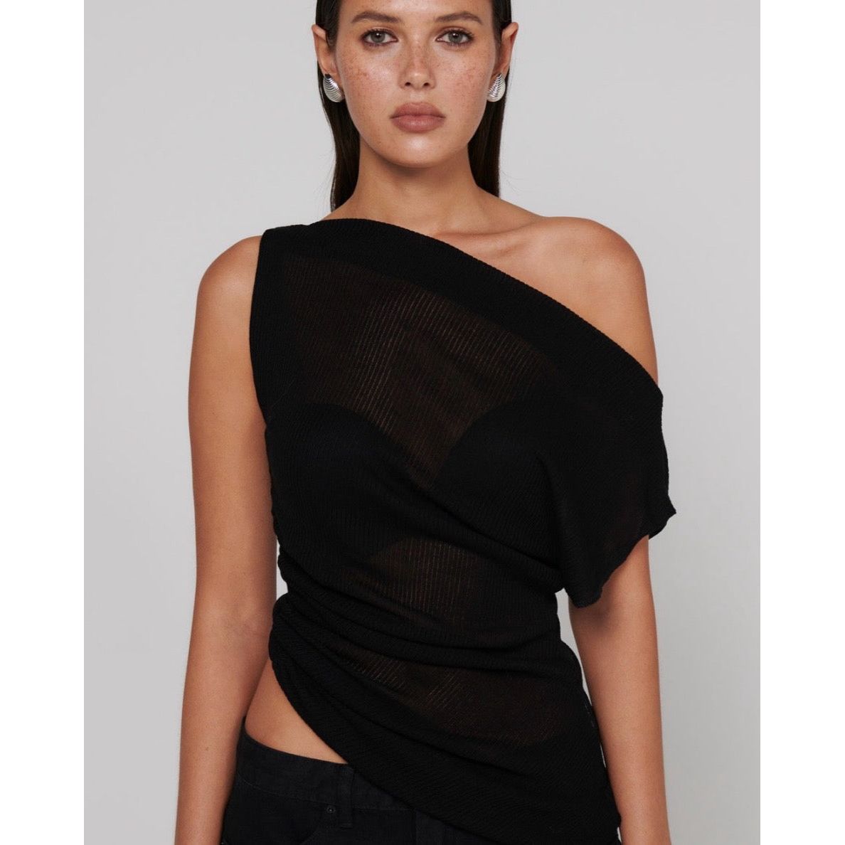 BAYSE BRAND -AMAYA TOP - BLACK