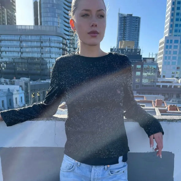 SEQUIN LONG SLEEVED TOP -BLACK
