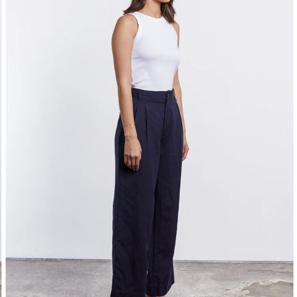 MOORE LINEN TROUSERS IN BLACK