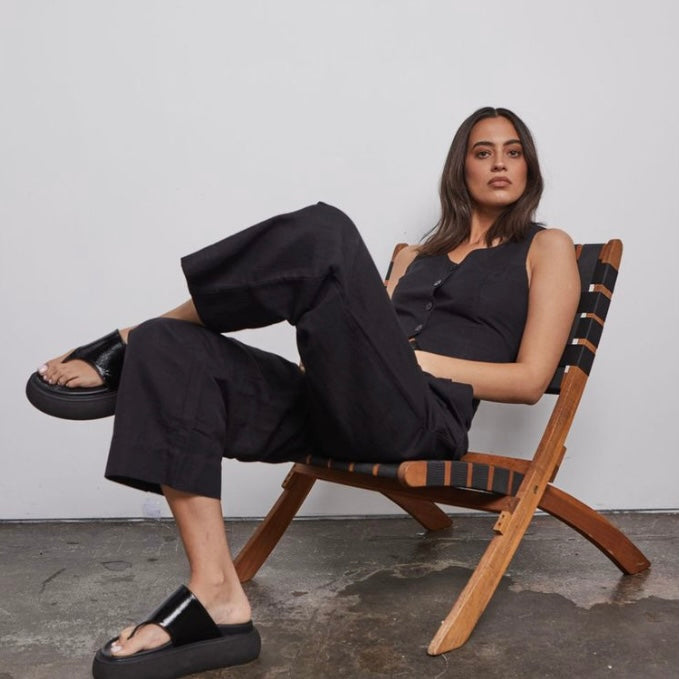 MOORE LINEN TROUSERS IN BLACK