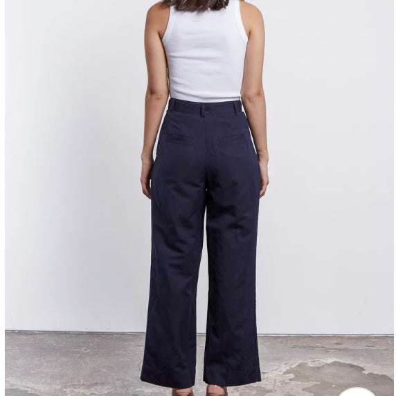 MOORE LINEN TROUSERS IN BLACK