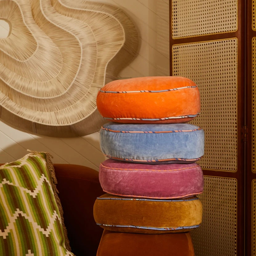 CASTILO ROUND VELVET CUSHION - ROSEWATER