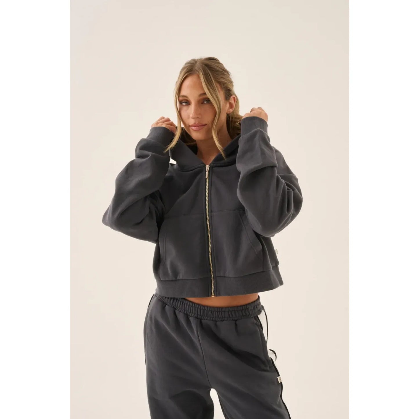 ZIP HOODIE -WASHED BLACK