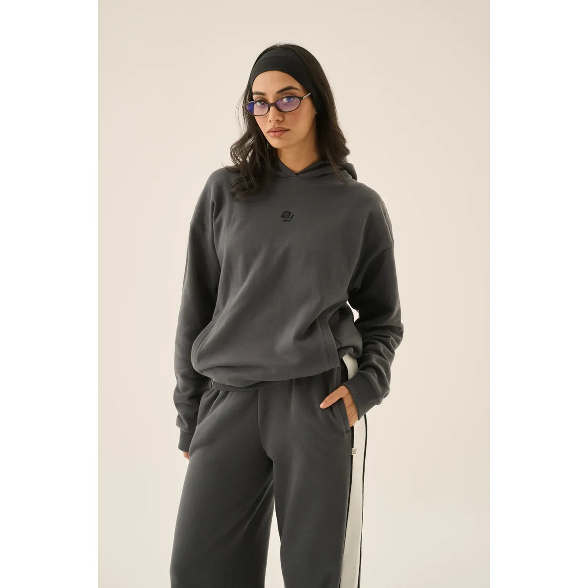 AJ HOODIE WASHED BLACK