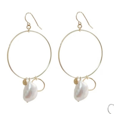 Large Ring & Pearl Earrings-Gold