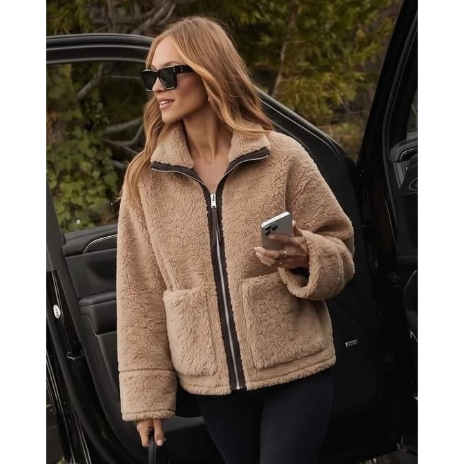 Suki Faux Fur Jacket- Sand
