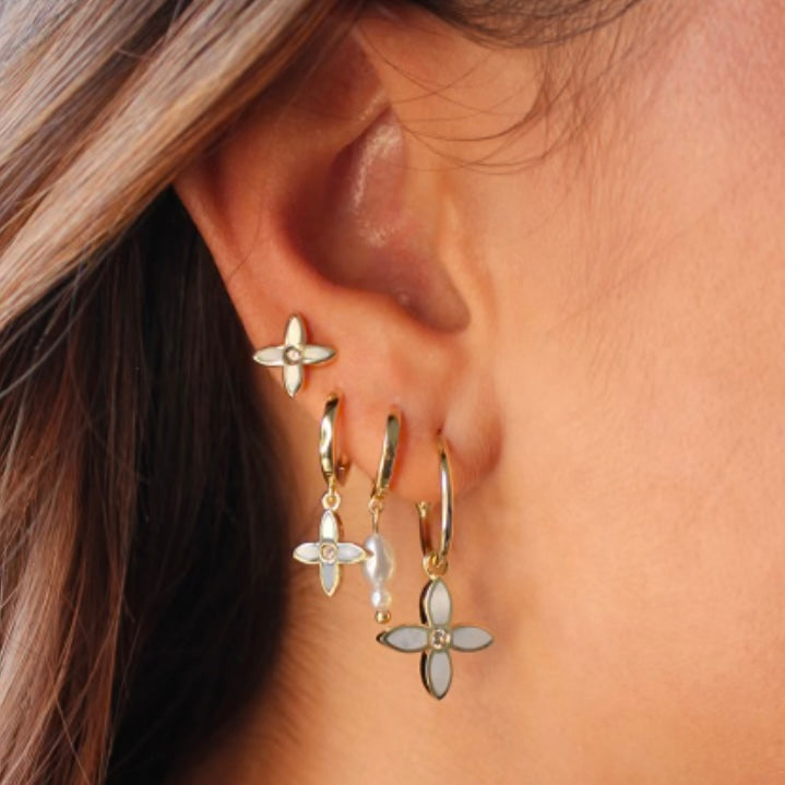 Desert Flower Huggie 18KT Yellow Plate