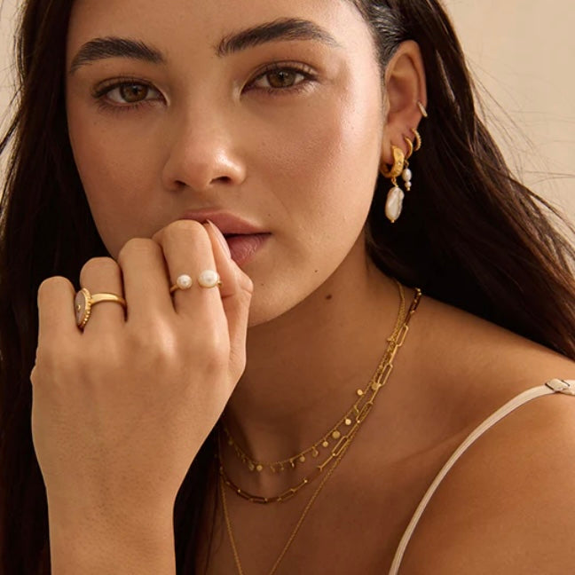 Cosmic Love Medium Earrings with Pearls in 18KT Yellow Gold Plate