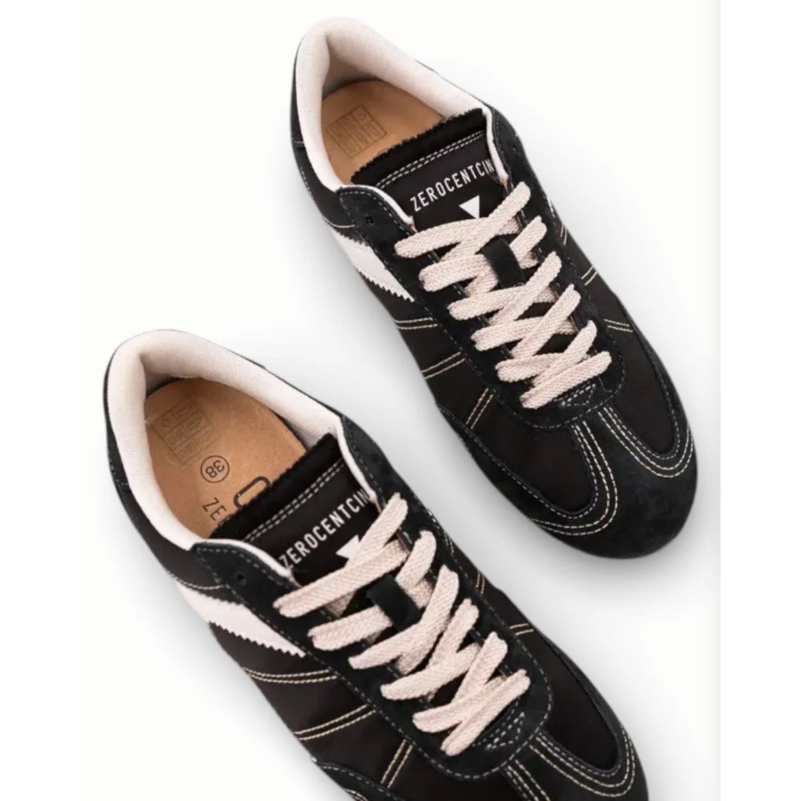 Nelly Sneaker | Black