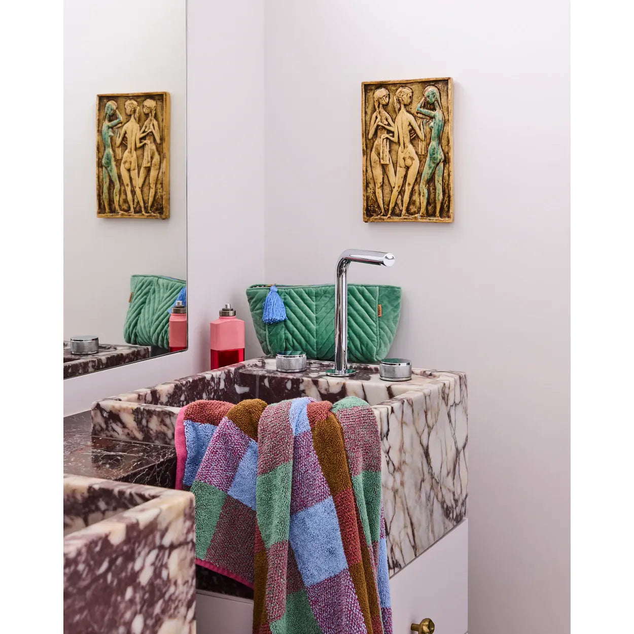 SEABED VELVET TOILETRY BAG