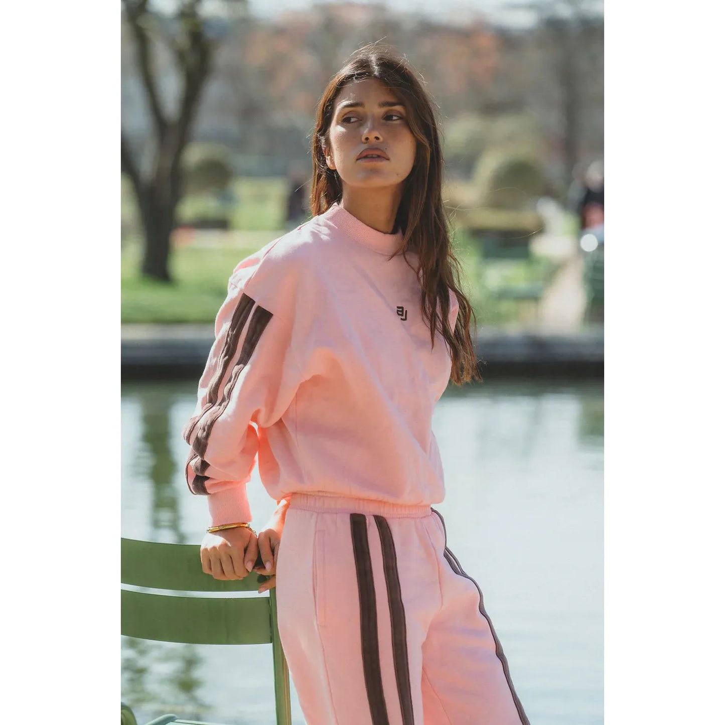AJ LOGO SWEATSHIRT -ROSE QUARTZ