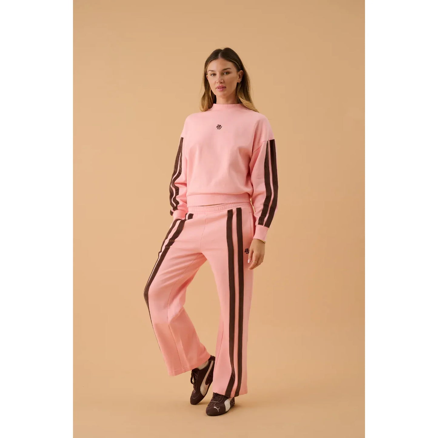 AJ LOGO SWEATSHIRT -ROSE QUARTZ