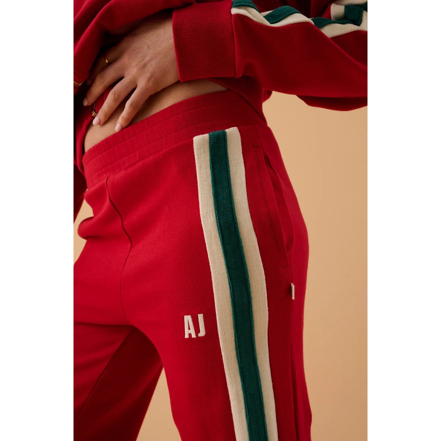 AJ SINGLE STRIPE TRACKPANT TANGO RED