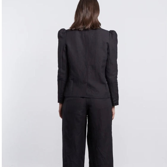 ALISON TAILORED BLAZER IN BLACK