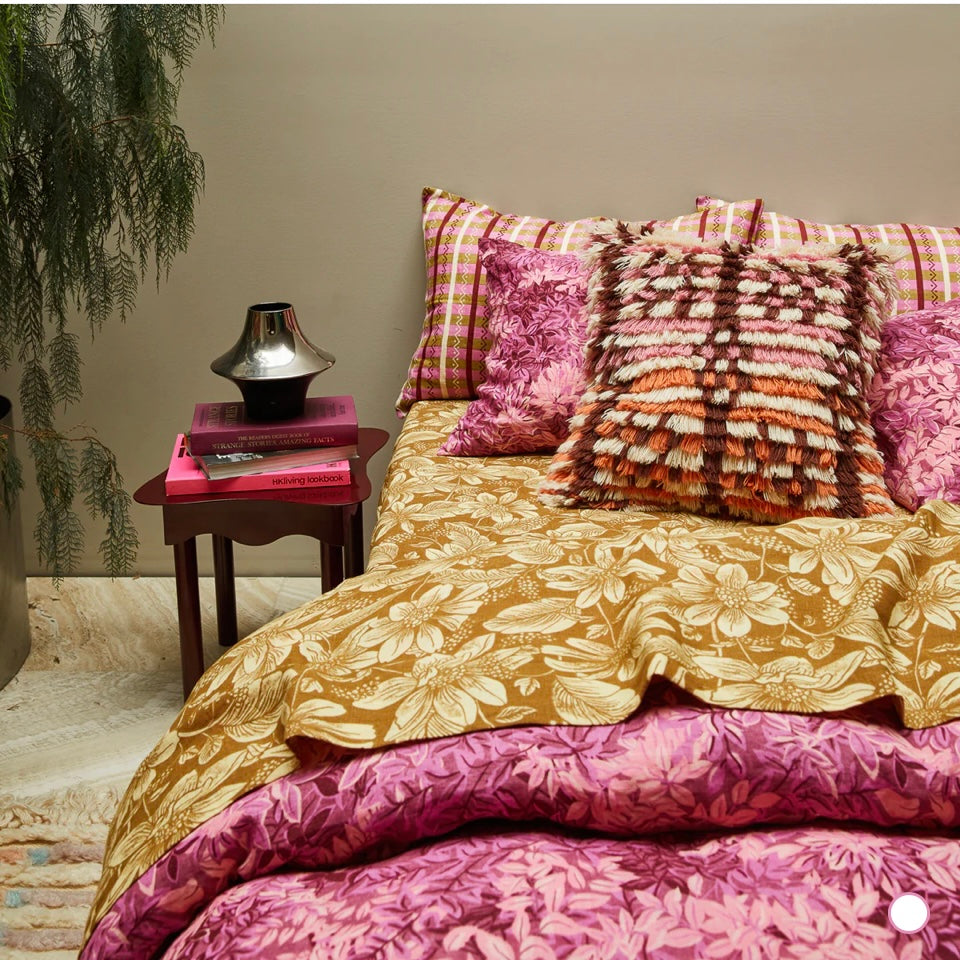 SAANVI TUFTED CUSHION - DESERT